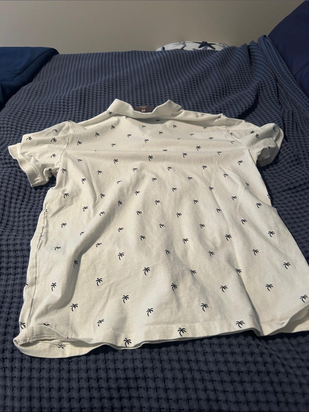 H&M Men's White Polo Shirt with Palm Print - Picture 3 of 3